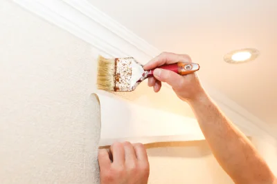 Pose de papier peint à Petit-Mesnil — revêtements muraux et toiles de verre